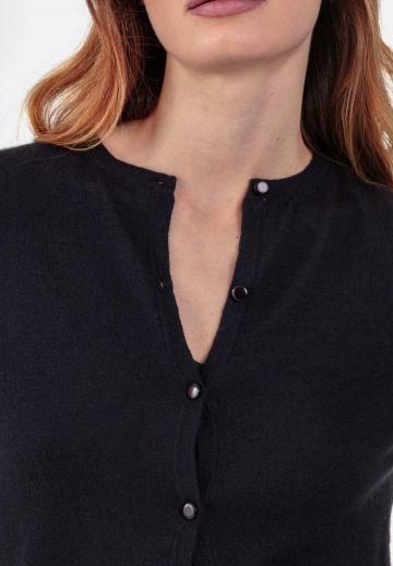 Вязаный жилет