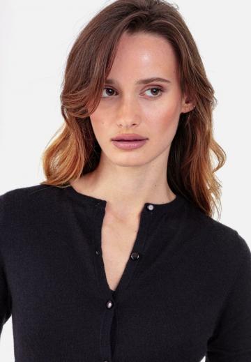 Вязаный жилет