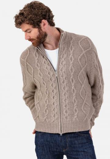 Вязаная кофта