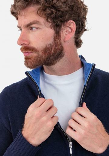 Вязаная кофта