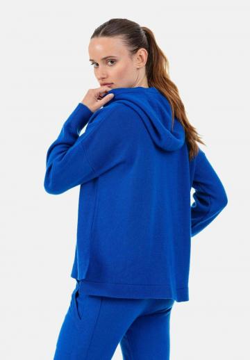 Пуловер с капюшоном