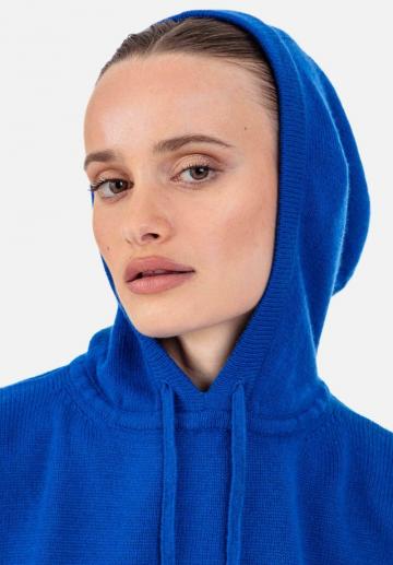 Пуловер с капюшоном