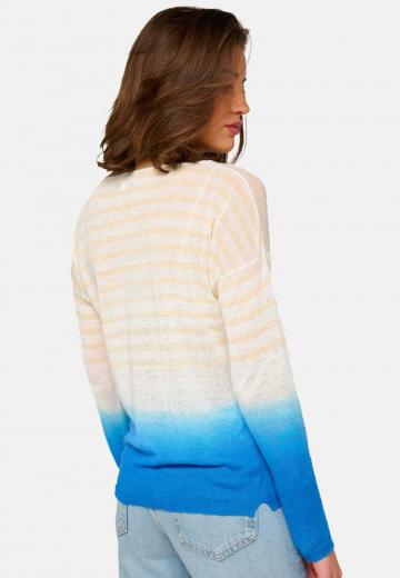 Пуловер в полоску