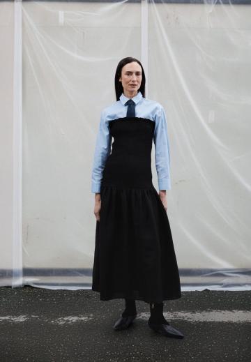 Платье без бретелек