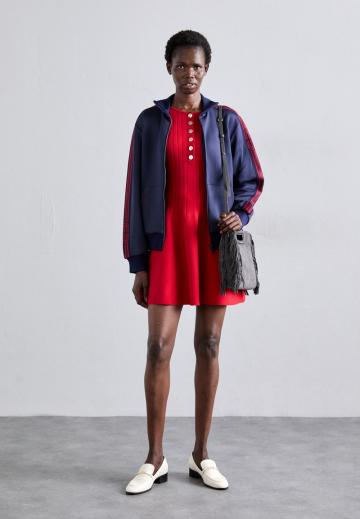 Вязаное платье