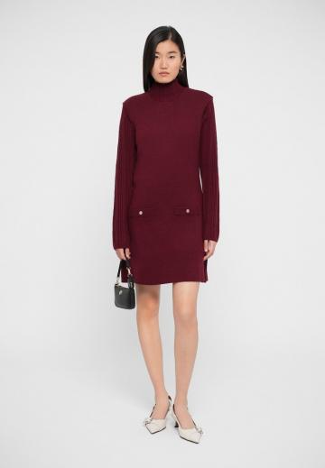 Вязаное платье