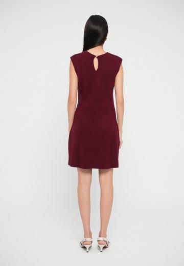 Вязаное платье