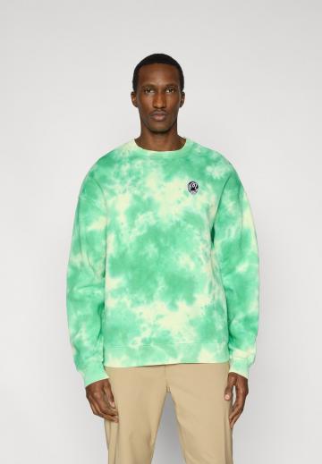 Спортивная кофта