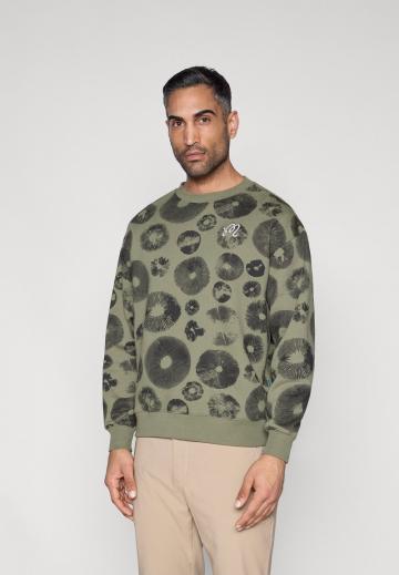 Спортивная кофта