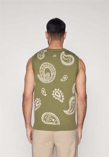 Спортивная кофта