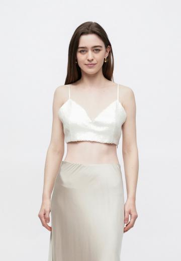 Топ на бретельках