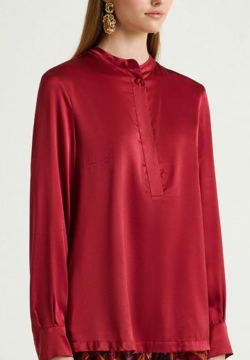 Атласная блузка