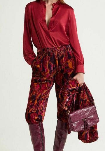 Атласная блузка