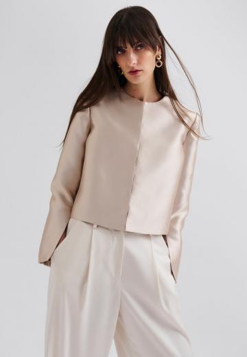 Короткий блейзер