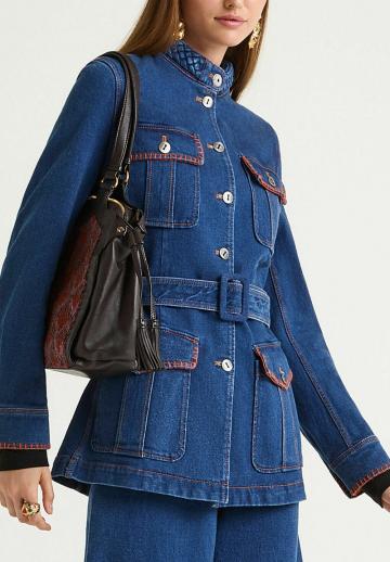 Джинсовая куртка