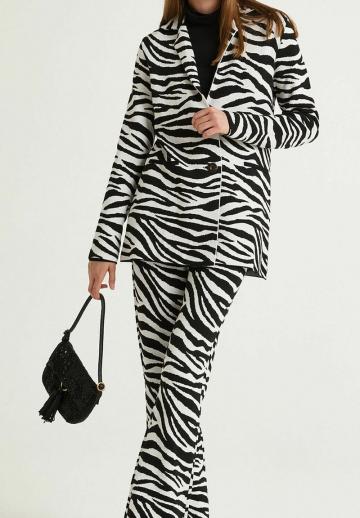 Короткое пальто