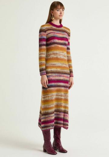 Вязаное платье