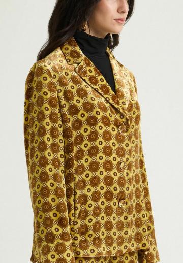 Короткое пальто