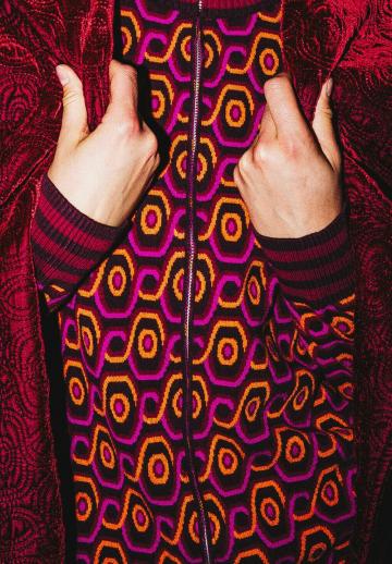 Жаккардовая вязаная кофта