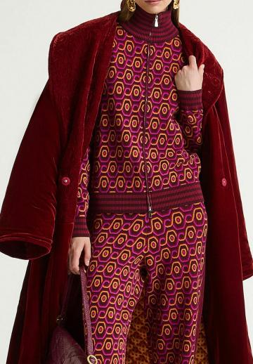 Жаккардовая вязаная кофта