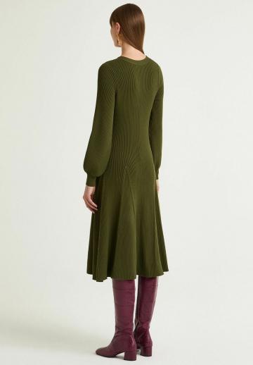 Вязаное платье