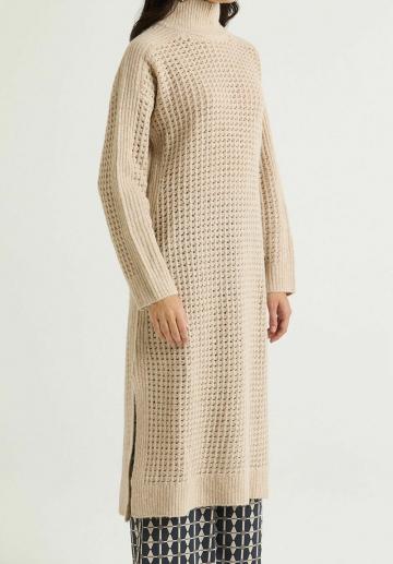 Вязаное платье