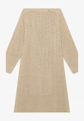 Вязаное платье