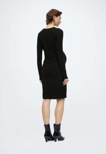 Платье футляр