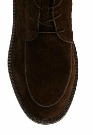 Ботинки на шнуровке