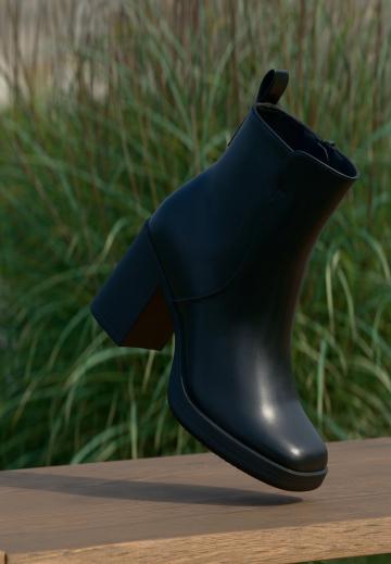 Полусапожки на высоком каблуке