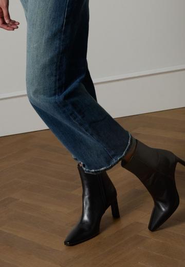 Высокие сапоги