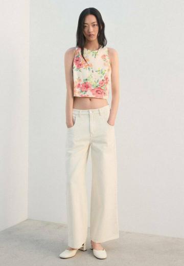 Блузка без рукавов