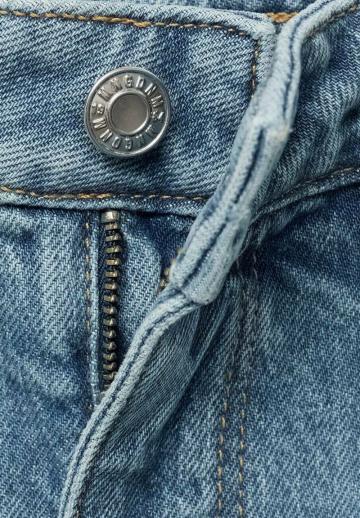 Клешеные джинсы