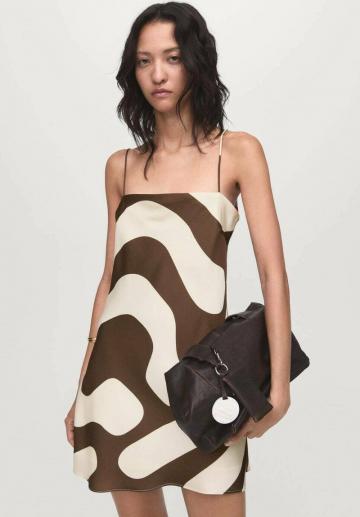 Короткое платье