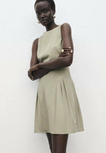 Короткое платье