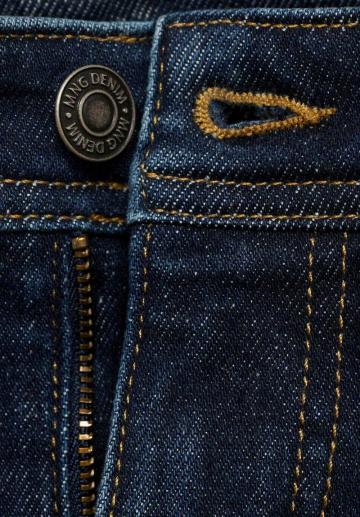 Узкие джинсы