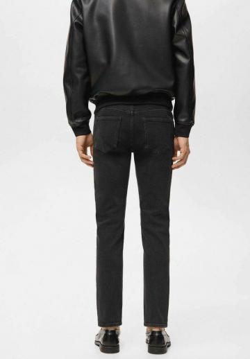 Узкие джинсы