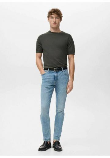 Узкие джинсы