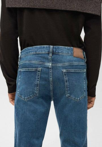 Узкие джинсы