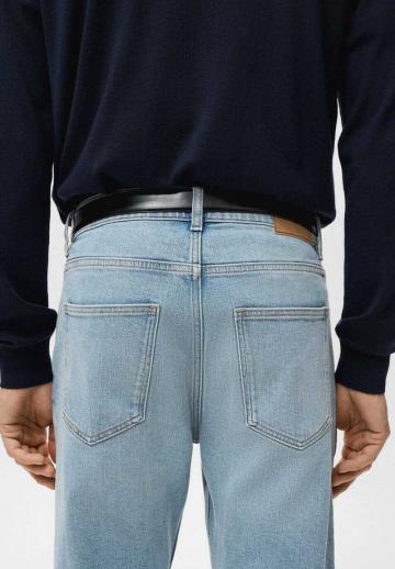 Прямые джинсы