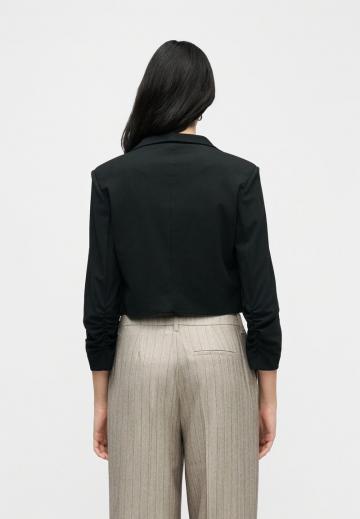 Короткий блейзер