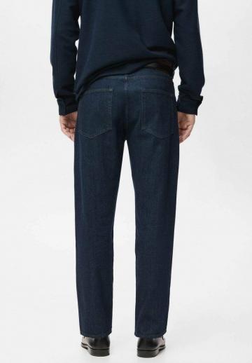 Прямые джинсы