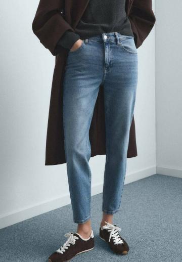 Узкие джинсы