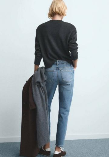 Узкие джинсы