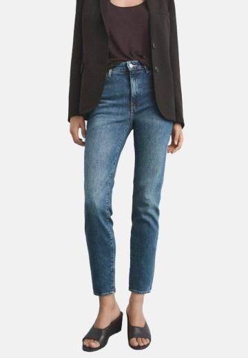 Короткие джинсы