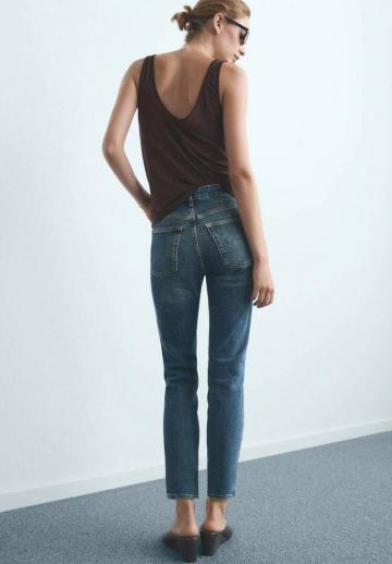 Короткие джинсы