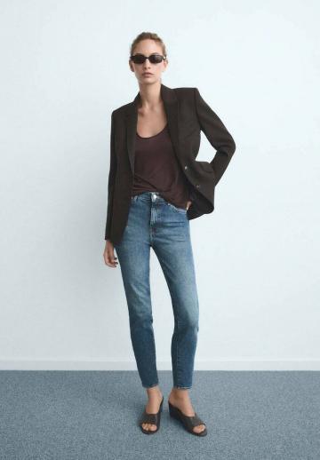 Короткие джинсы