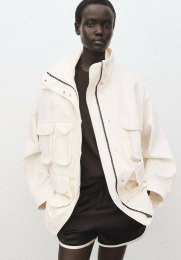 Короткое пальто