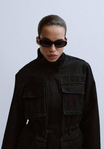 Куртка с накладнымит карманами