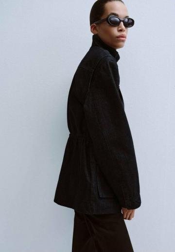 Куртка с накладнымит карманами